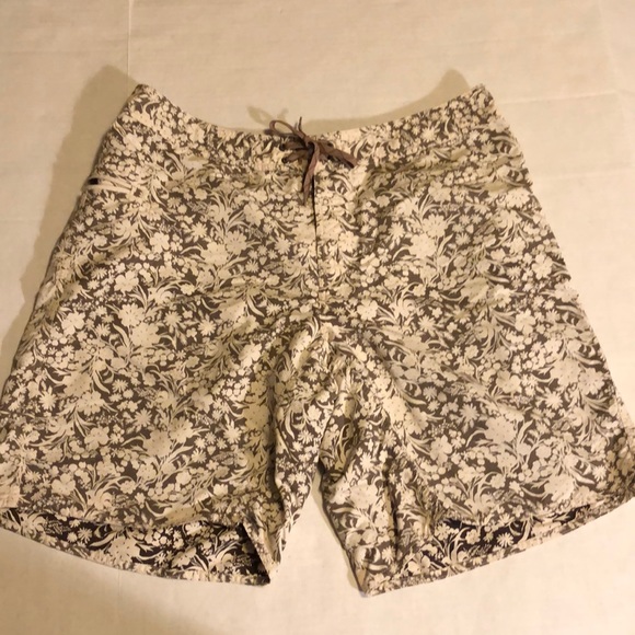 Patagonia Mens Swim/Board Shorts Size 38 - Picture 1 of 9